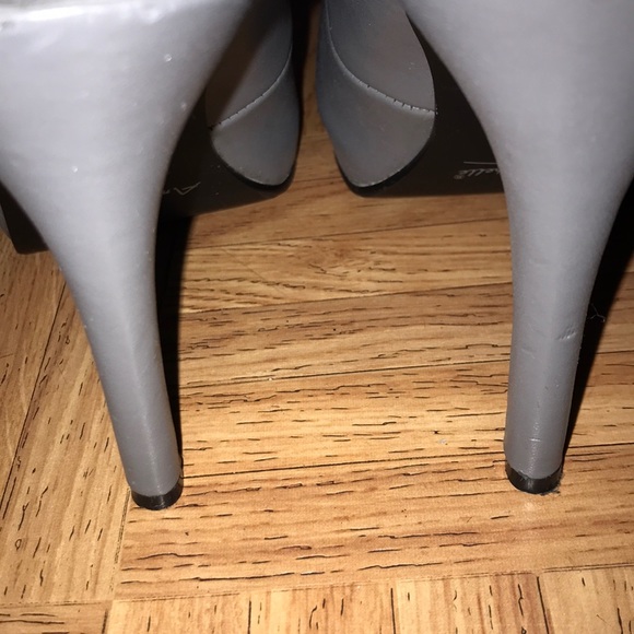 Anne Michelle gray heels 👠 - Picture 3 of 3